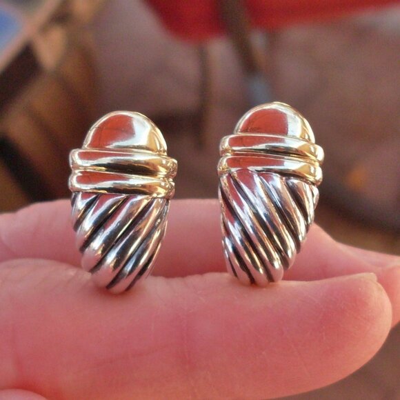 David Yurman Gold Dome Waverly Shrimp Earrings - Omega Backs - 14K/925